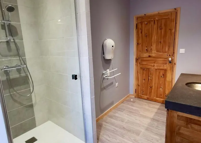 Renove Au Coeur De L'auvergne - Fr-1-582-336 Feriehus